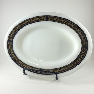 Pyrex Tableware by Corning Fleur de Lis Dish